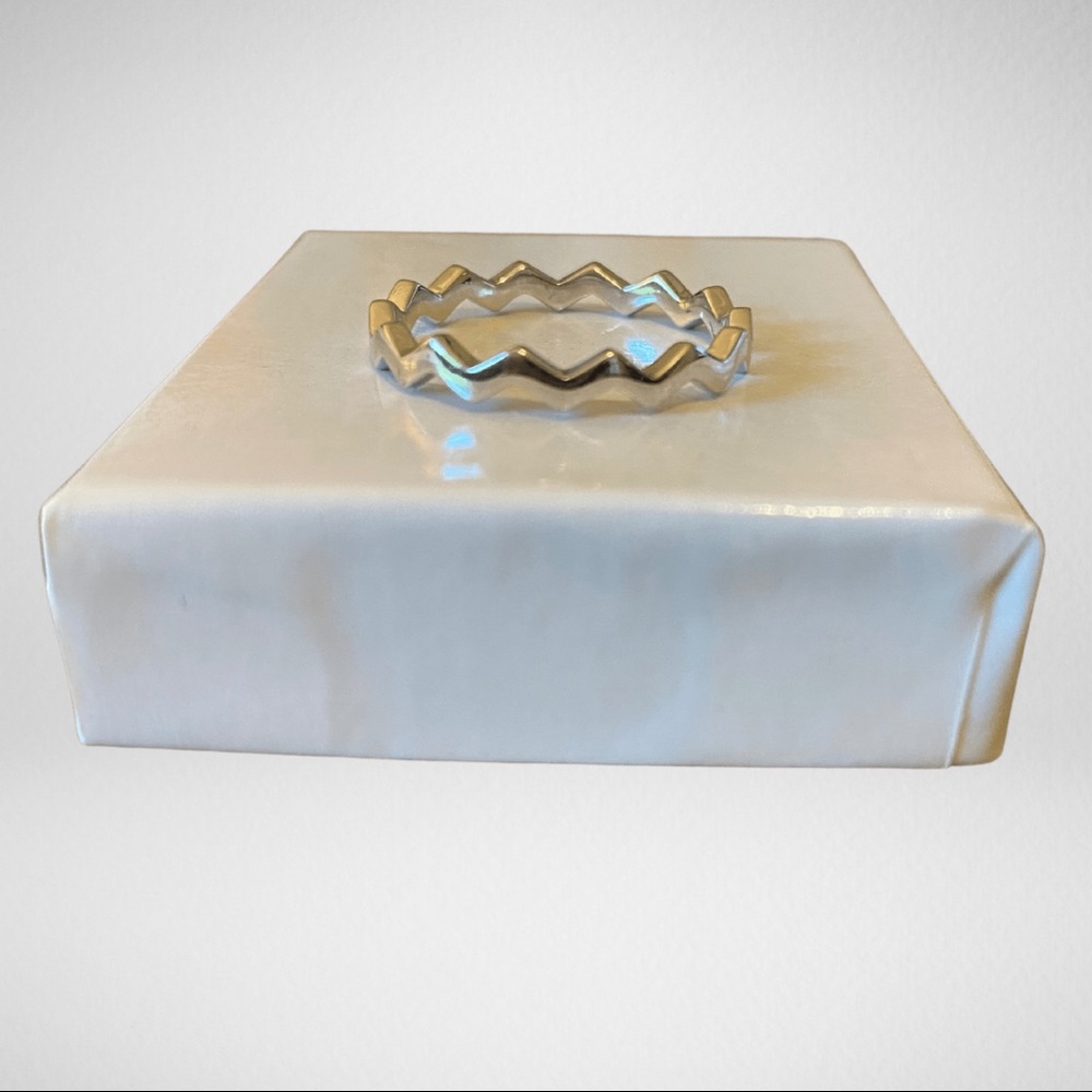 Brand New Sterling Silver Zig Zag Ring - 925 Stamp Stacked - Size 8